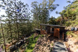 Rainforest Gardens - Luxury Hillside Accomodation with Views to Bay & Islands - Mount Cotton - 3