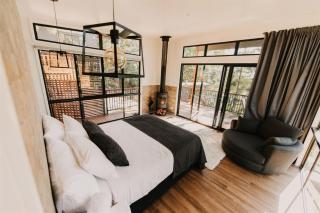 Rainforest Gardens - Luxury Hillside Accomodation with Views to Bay & Islands - Mount Cotton - 5