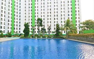 Apartment Green Lake View Ciputat by Celebrity Room - 9