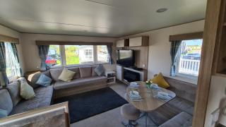 Luxury 2019 8 berth Caravan with Hot Tub @ Tattershall Lakes - Tattershall - 8