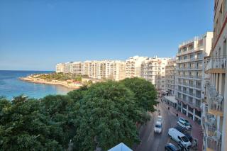 VIC- SEAFRONT Apartment - Sliema - 7