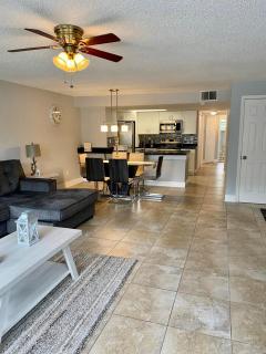 Grand Holiday 3BR Getaway Condo near Disney Parks - 1