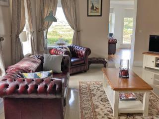 TÍ Mhaggie Holiday Cottage by Trident Holiday Homes - Gowla - 1