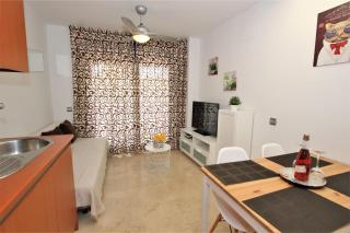 Apartamentos Ana Junto a la playa - 0