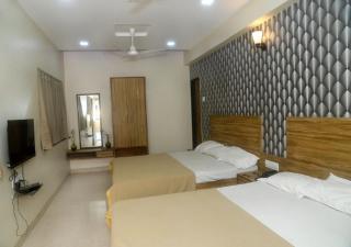Hotel Radhika Pune - Pune - 6