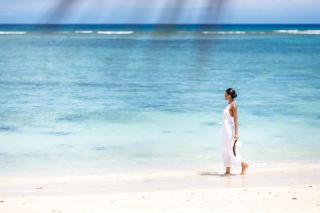 Victoria Beachcomber Resort & Spa - 3