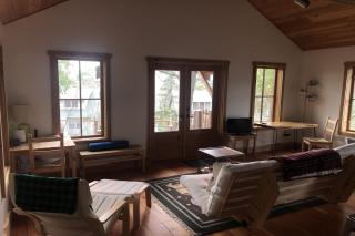 Little Refuge in town - Eastsound - 5