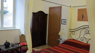 - B&B "Centro Antico" - - 8