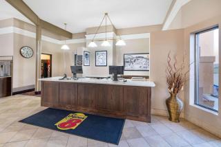 Super 8 by Wyndham Casper West by the River - Casper - 5