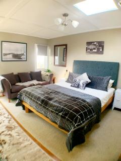 The Little Red Shed - 5