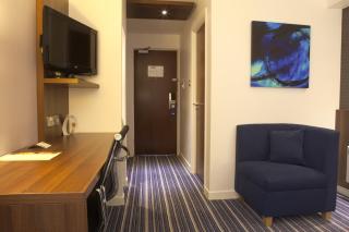 Holiday Inn Express Edinburgh Airport by IHG - 6