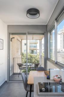 Bougrashov by the beach 1 BDR & balcony - Tel Aviv - 1