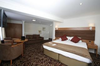 The Legacy Rose & Crown Hotel - 6