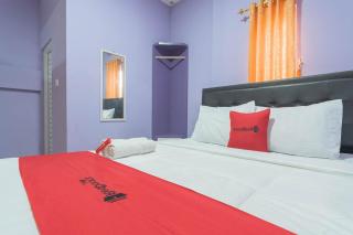 RedDoorz @ Gatot Subroto Street Bandung 3 - Bandung - 5