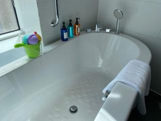 Holiday Inn Express Urumqi Station by IHG - 8