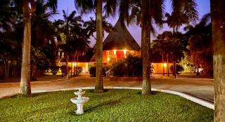 Sunset Villa Boutique Resort - Diani Beach - 4