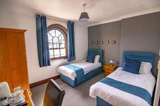 The Station Guest House - 3