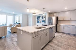 Blu Condos - 5