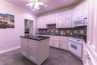 River Oaks - 4 Bedrooms / 3700 sqft - Houston - 2
