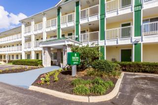 HomeTowne Studios by Red Roof Philadelphia - Maple Shade, NJ - 8