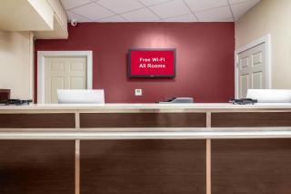 Red Roof Inn Perrysburg - 8