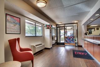 Red Roof Inn St Louis - Westport - Maryland Heights - Saint Louis - 4