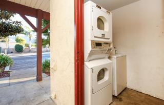 Red Roof Inn Lompoc - 1