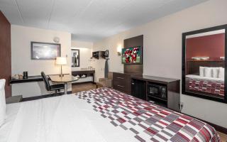 Red Roof Inn Mt Laurel - 2