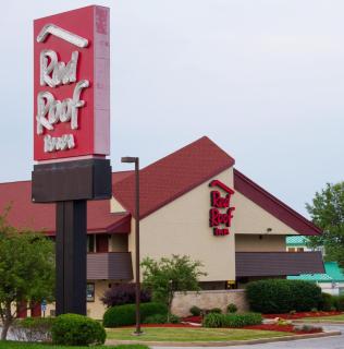 Red Roof Inn Aberdeen - 4