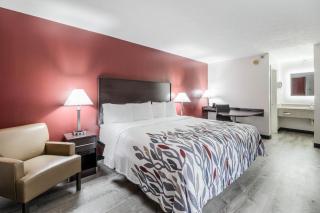 Red Roof Inn Cadiz - 7