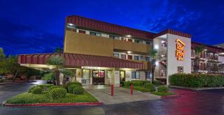 Red Roof Inn Corpus Christi South - 7