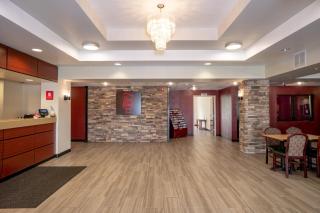 Red Roof Inn & Suites Indianapolis Airport - Indianápolis - 6