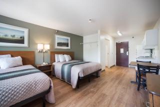 HomeTowne Studios by Red Roof St. Louis - Airport/N Lindbergh - 8