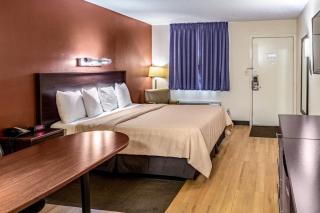 Red Roof Inn Columbus - Taylorsville - 1