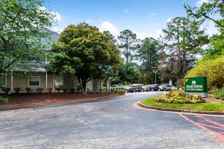 HomeTowne Studios by Red Roof Atlanta – Lawrenceville - 4