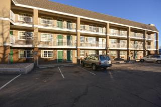 HomeTowne Studios by Red Roof Denver - Lakewood West - Lakewood - 8