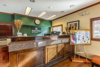 HomeTowne Studios by Red Roof Atlanta - Chamblee - Atlanta - 1