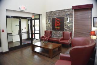 Red Roof Inn PLUS+ & Suites Chattanooga - Downtown - Chattanooga - 6