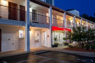 Red Roof Inn & Suites Wilson - Wilson - 7
