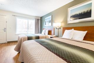 HomeTowne Studios by Red Roof Tacoma - Puyallup - 8