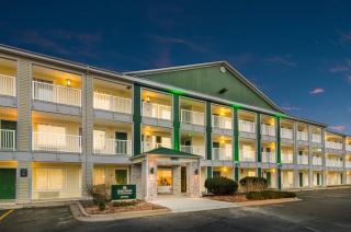 HomeTowne Studios by Red Roof Lake Charles - Sulphur - Sulphur - 4