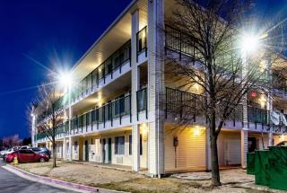 HomeTowne Studios by Red Roof Colorado Springs - Airport - 1