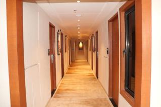 SK Lords Inn Ahmedabad - Ahmedabad - 8