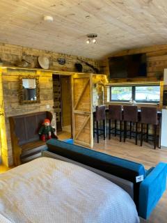 Willow Court Farm Studio East & Petting Farm, 8 mins to Legoland & Windsor, 15 mins to Lapland UK - 4