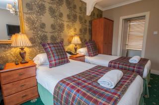 Loch Kinord Hotel - Dinnet - 6