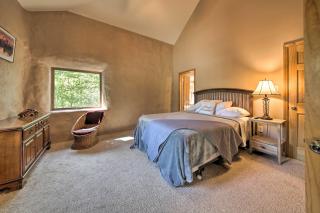 Peaceful Custom Carbondale Home with Deck, Near SIU! - 1