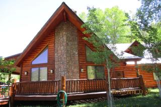 Diamond J's Riverside Retreat - 9