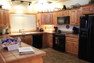 Diamond J's Riverside Retreat - 3