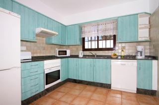 Charming Los Mojones Villa 3 Bedrooms Child Friendly Pool Villa Lise Short Walk To Old Town Puerto Del Carmen - 6