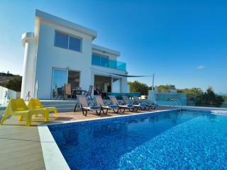 Villa Kono Provoles - Luxury 4 Bedroom Protaras Villa With Stunning Panoramic Sea Views - Protaras - 5
